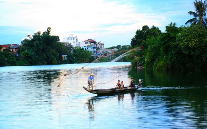 Romantic beauty of Hue in early autumn